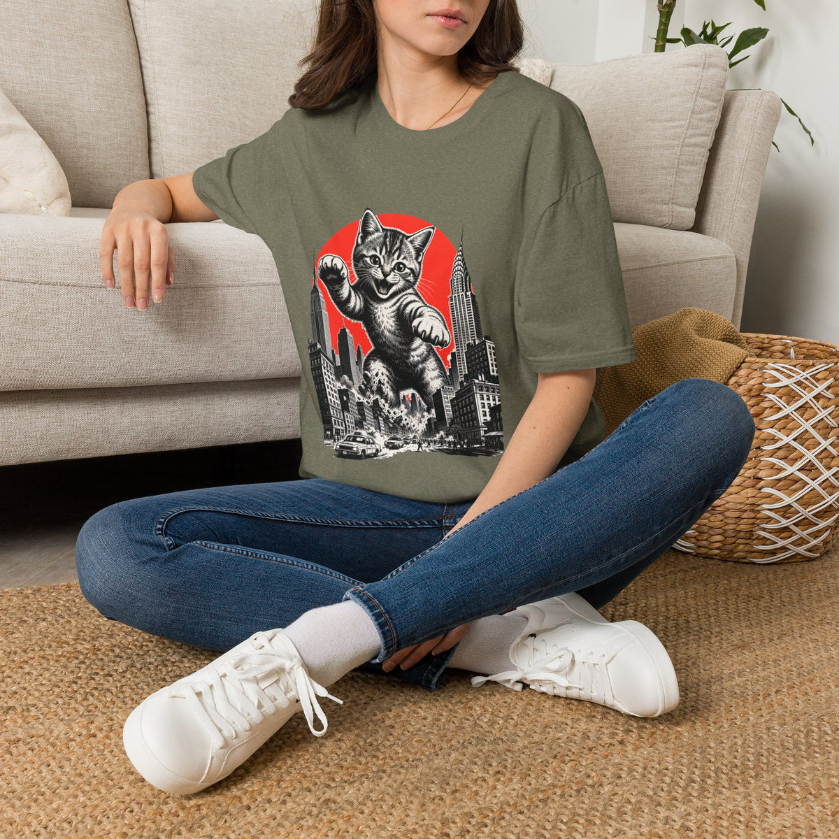 Giant Kitten Cityscape T-Shirt | Retro Red Sun Cat Tee